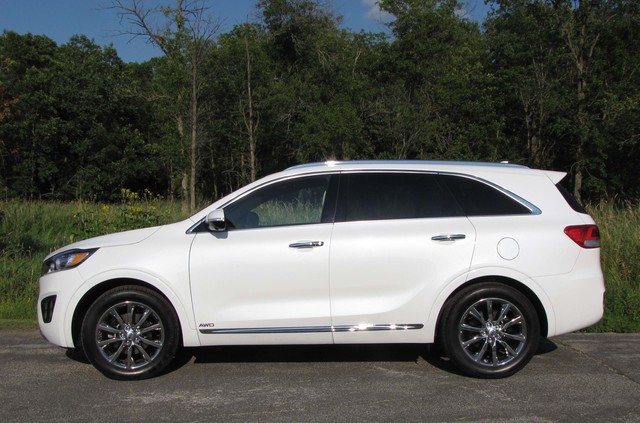 KIA Sorento interior model