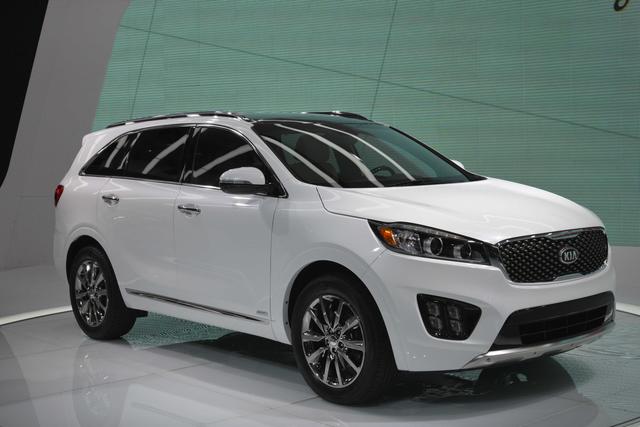 KIA Carens minivan photo KIA Carens best photo