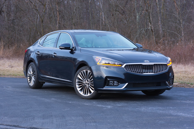 KIA Cadenza reviews model KIA Cadenza modern specifications