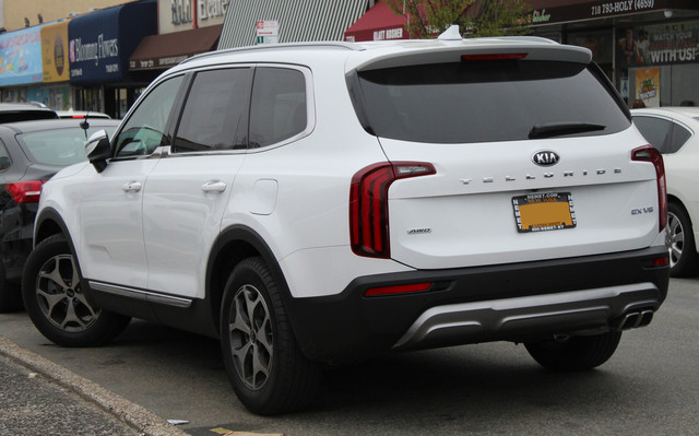 KIA Telluride modern big