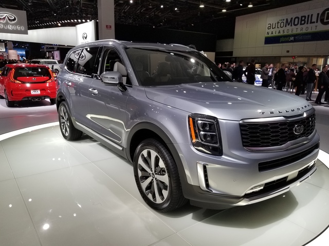 KIA Telluride suv big