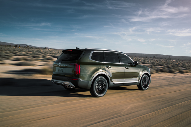 KIA Telluride reviews big