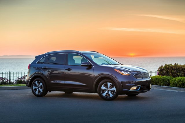 KIA Niro Plug-in Hybrid 4k restyling