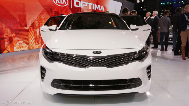 KIA Optima modern photo KIA Optima reviews photo