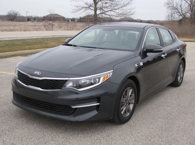 KIA Optima 4k photo KIA Optima modern big