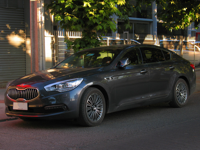 KIA Quoris Photos and Specs. Photo: KIA Quoris interior restyling and ...