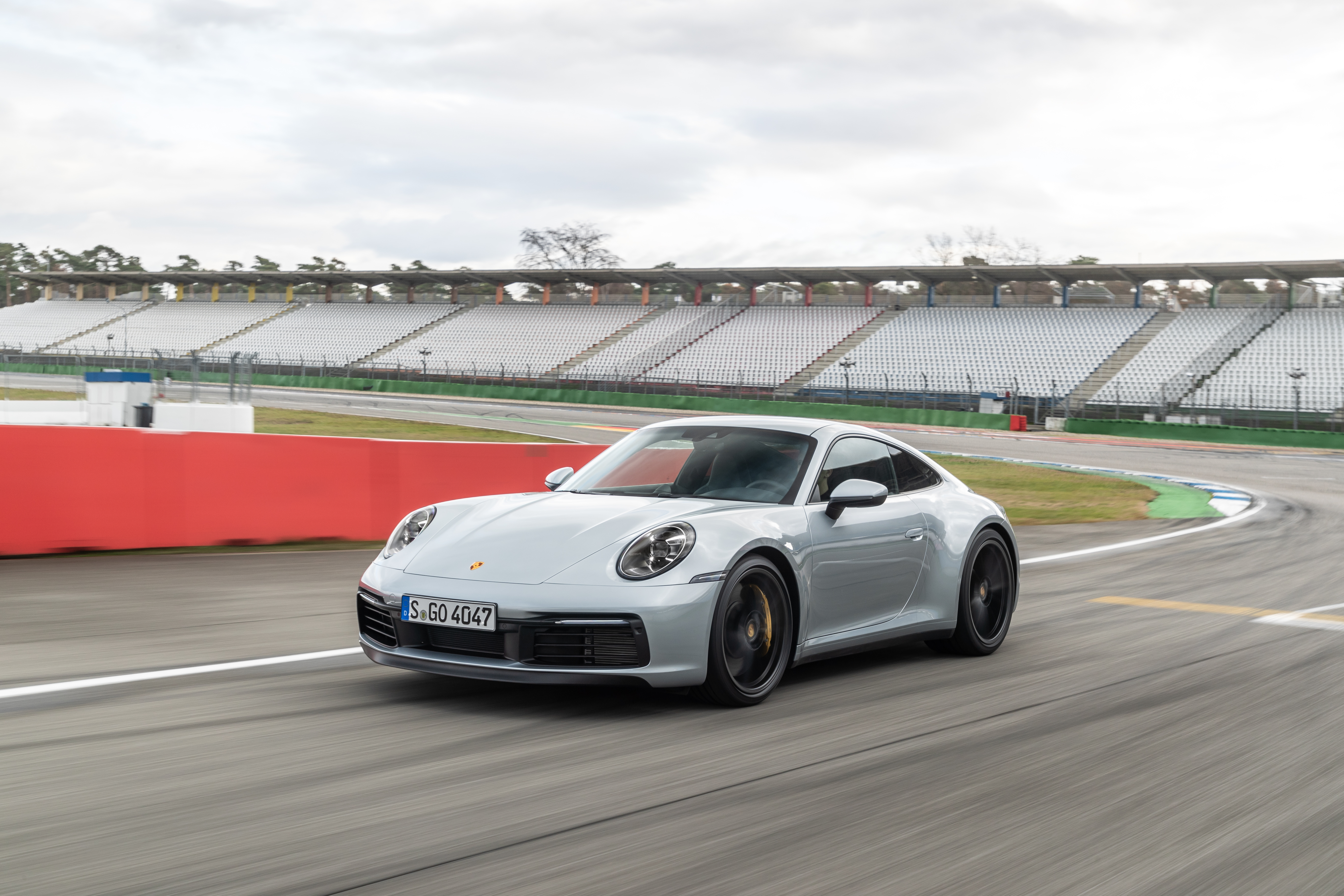 Porsche 911 Carrera mod specifications