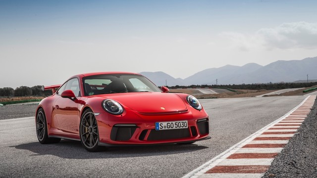 Porsche 911 GT2 coupe model