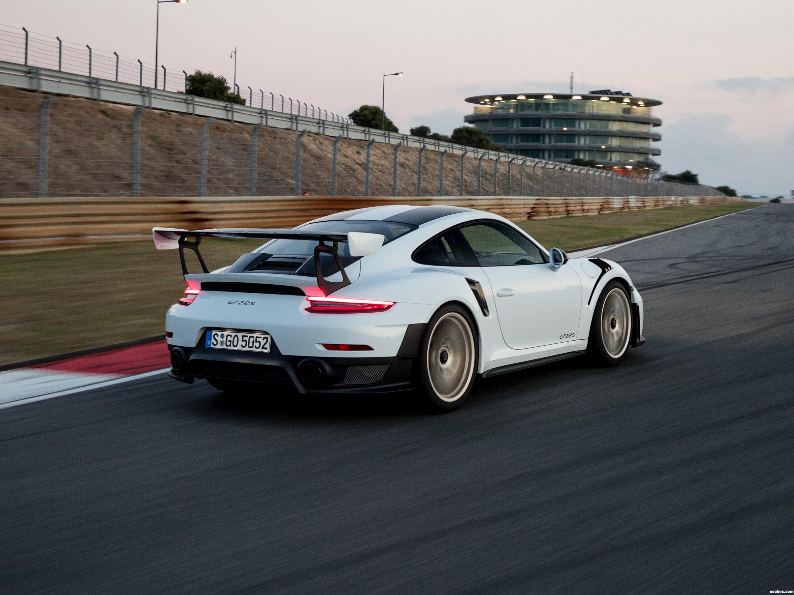 Porsche 911 GT2 hd photo