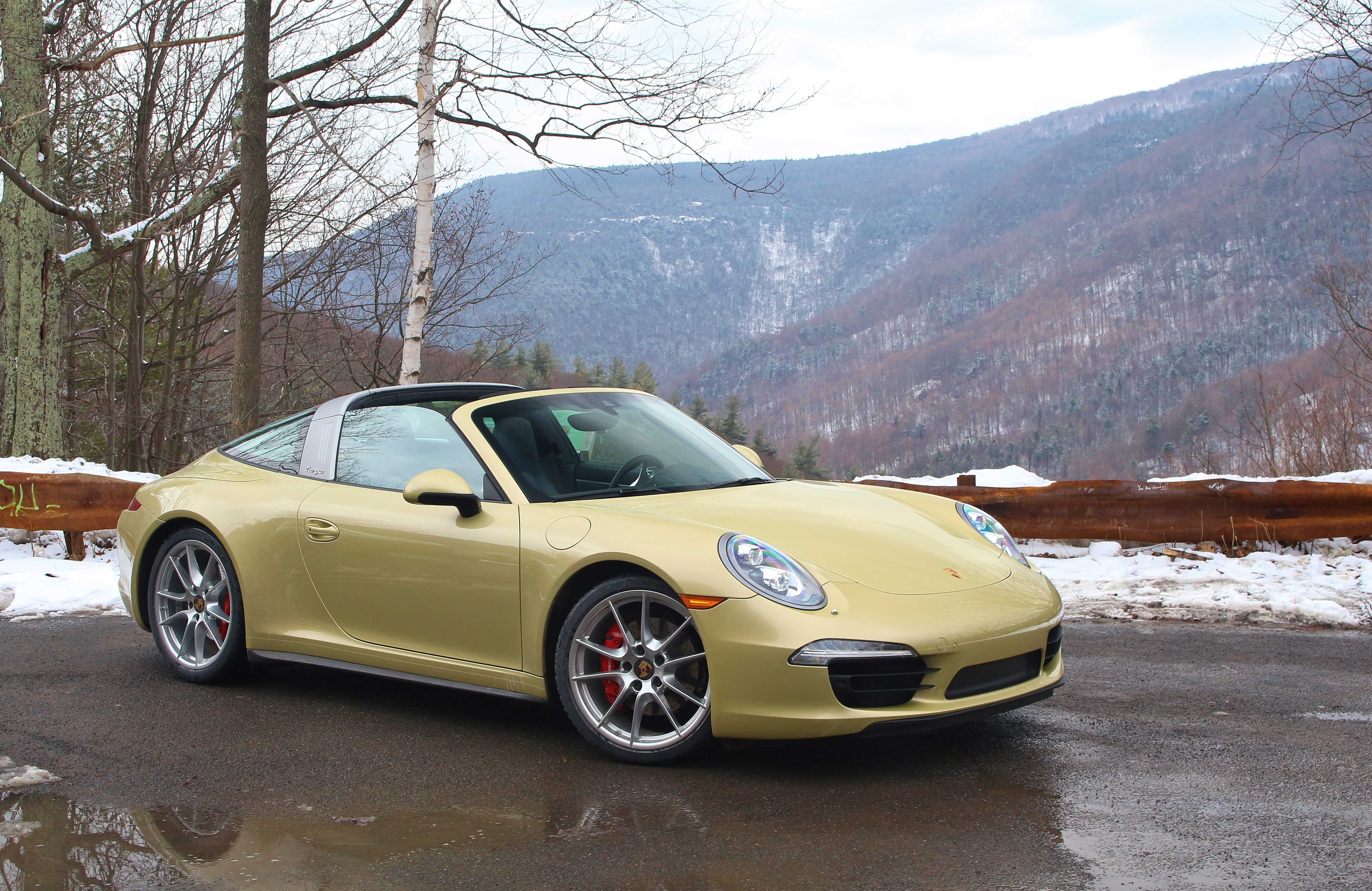 Porsche 911 Targa reviews specifications