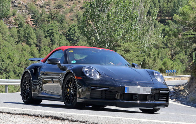 Porsche 911 Turbo Cabriolet exterior restyling