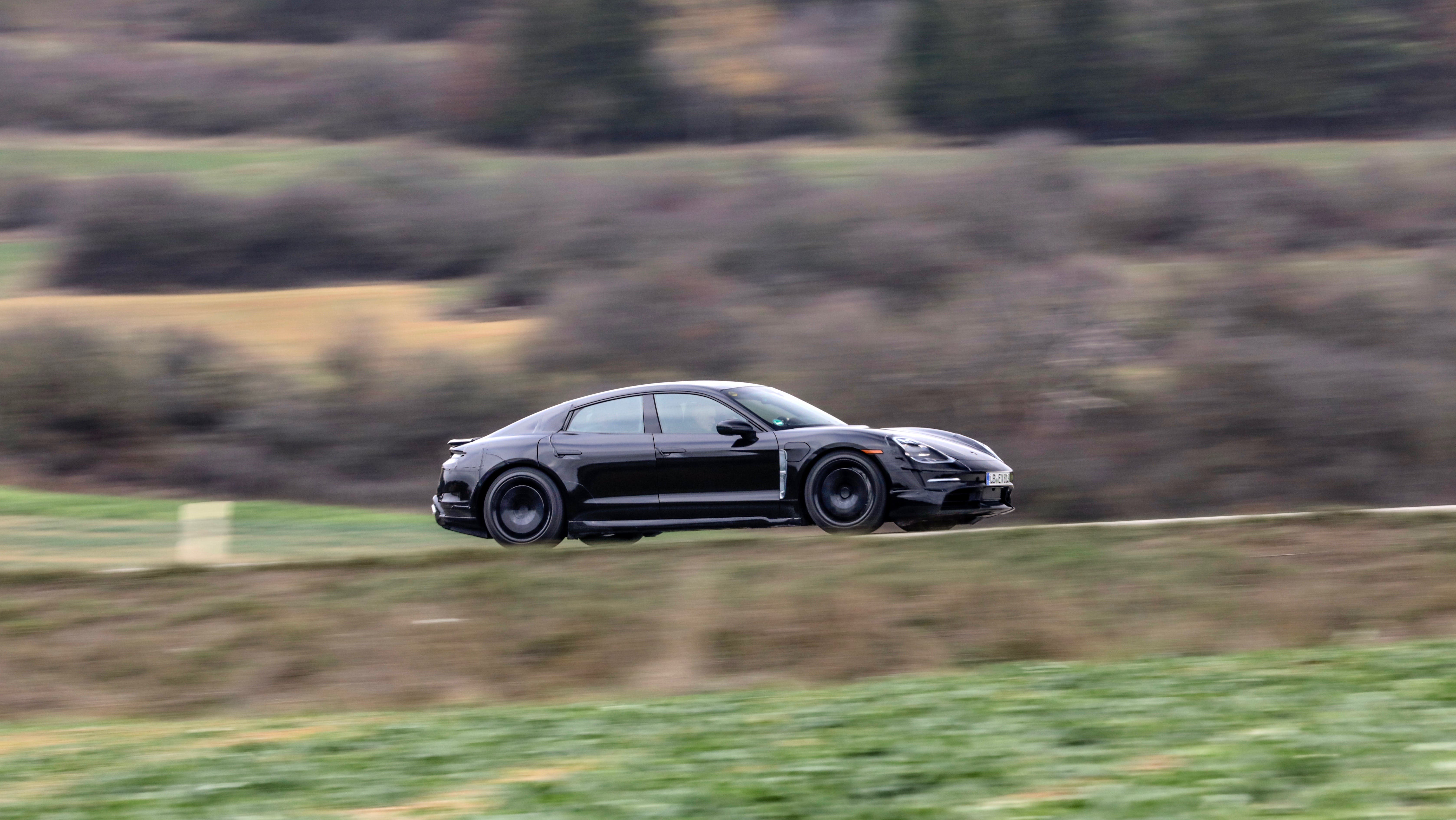 Porsche Taycan mod specifications