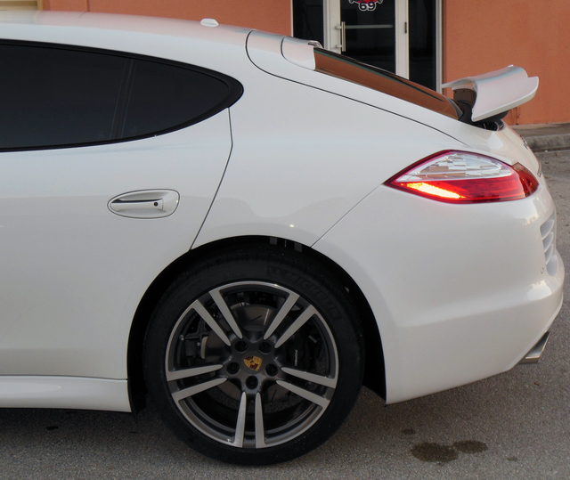 Porsche Panamera accessories specifications Porsche Panamera liftback restyling