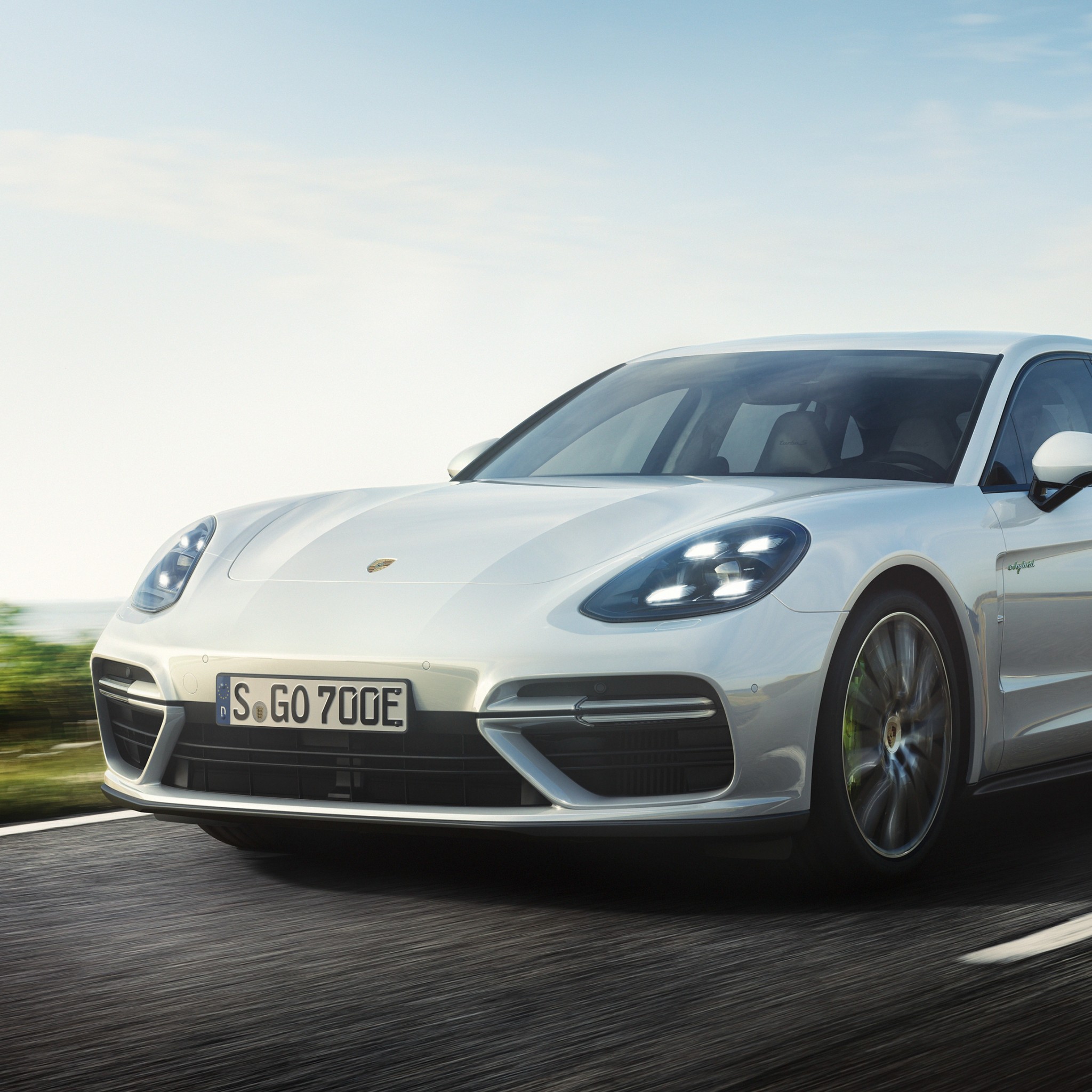 Porsche Panamera E-Hybrid Sport Turismo interior specifications