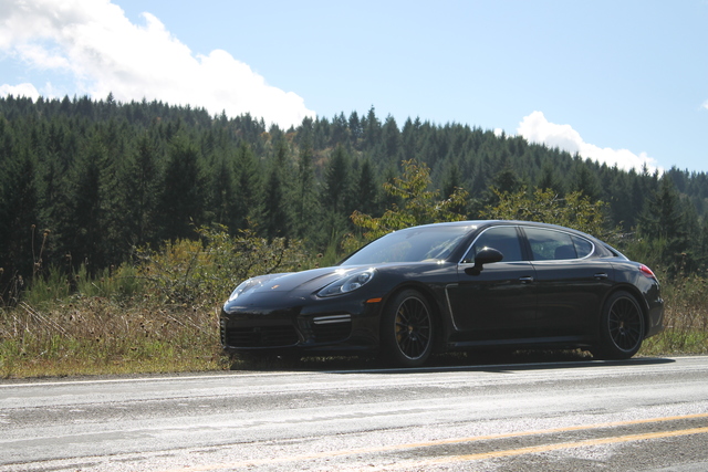 Porsche Panamera Turbo E-Hybrid exterior specifications