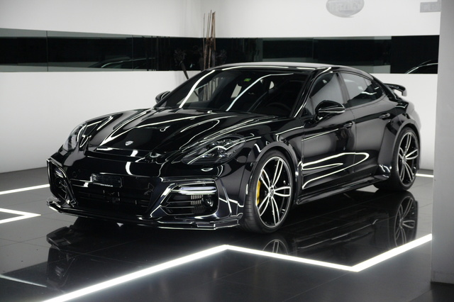 Porsche Panamera Turbo liftback specifications