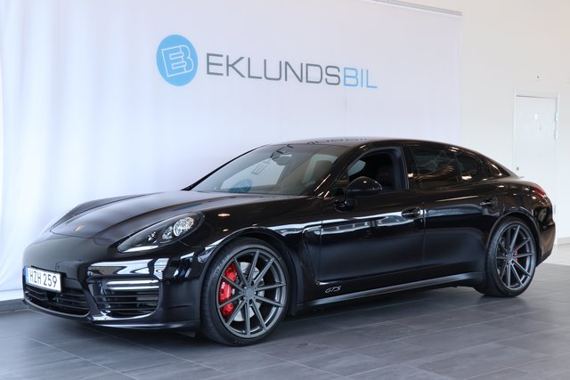 Porsche Panamera Turbo interior model