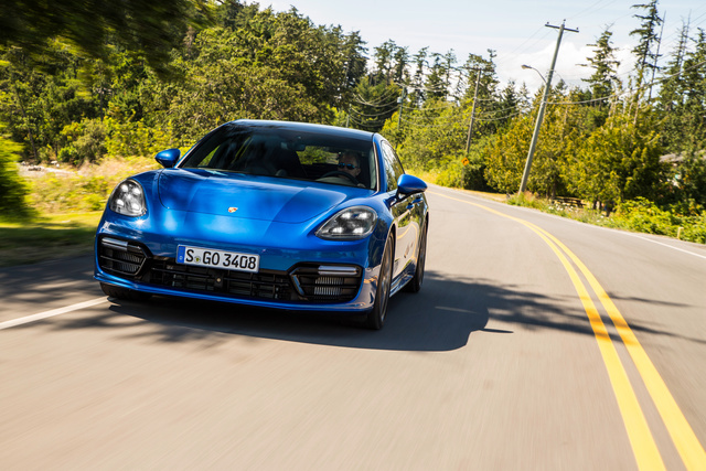 Porsche Panamera Sport Turismo interior model Porsche Panamera Sport Turismo accessories photo