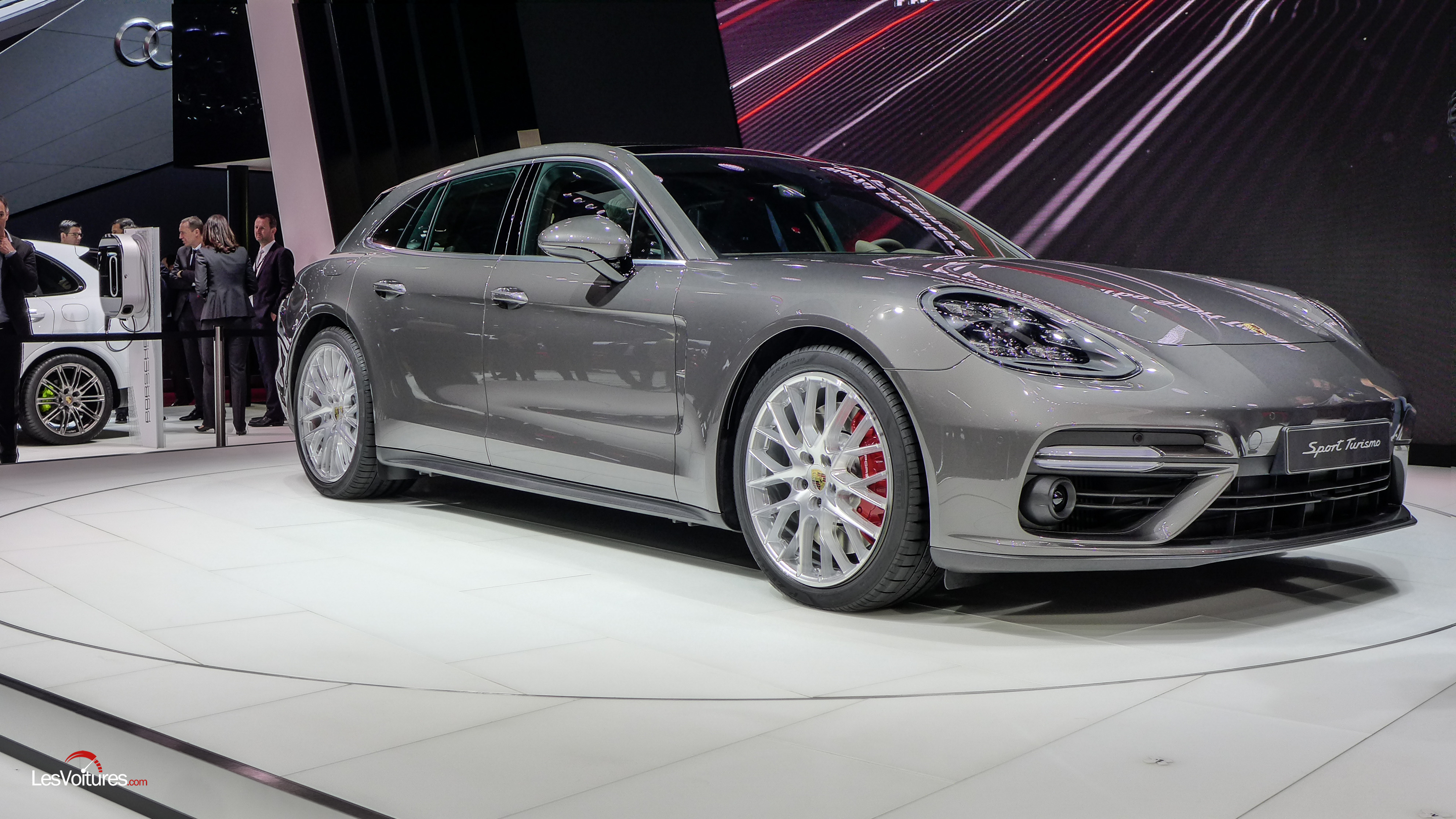 Porsche Panamera Sport Turismo hd specifications