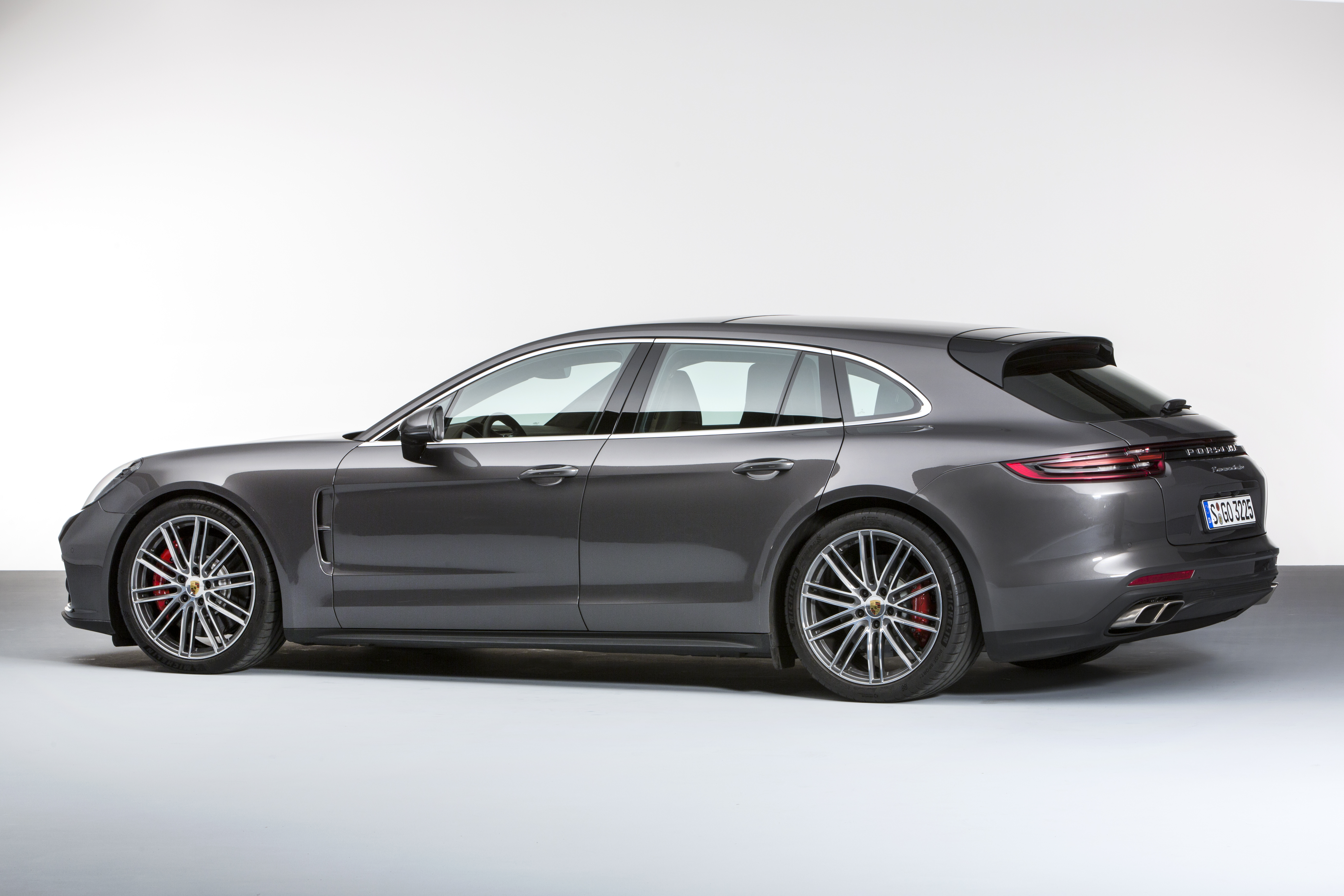 Porsche Panamera Sport Turismo mod big