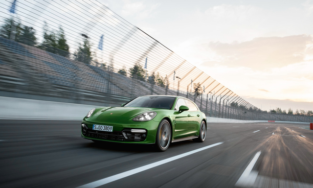 Porsche Panamera Turbo Sport Turismo interior specifications Porsche Panamera Turbo Sport Turismo reviews big