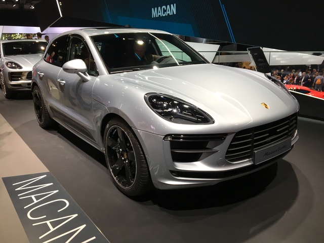 Porsche Macan Turbo 4k restyling Porsche Macan Turbo hd model