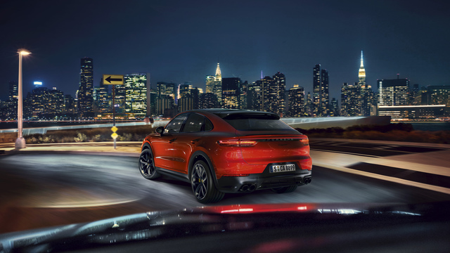 Porsche Cayenne Coupe interior specifications