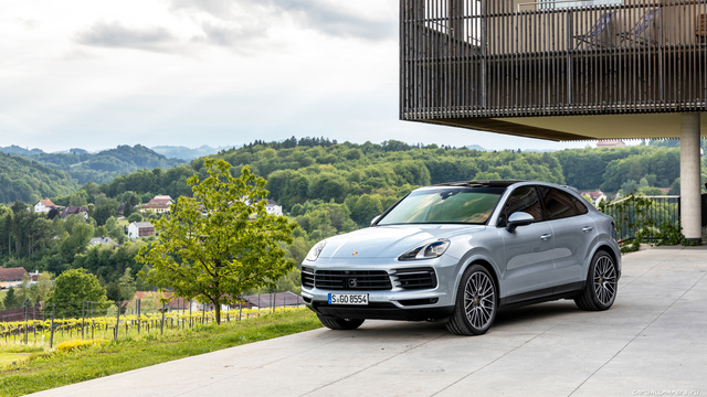 Porsche Cayenne Coupe interior model