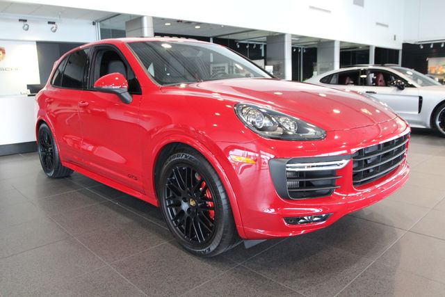 Porsche Cayenne Turbo interior restyling