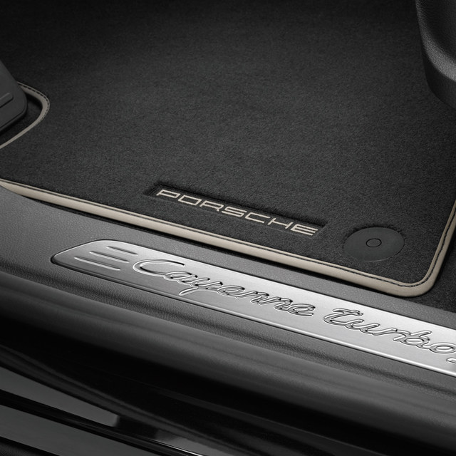 Porsche Cayenne Turbo reviews specifications