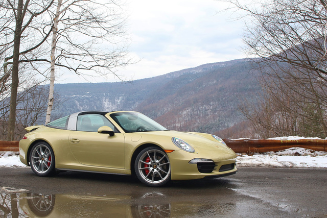 Porsche 911 Targa accessories specifications Porsche 911 Targa reviews 2015