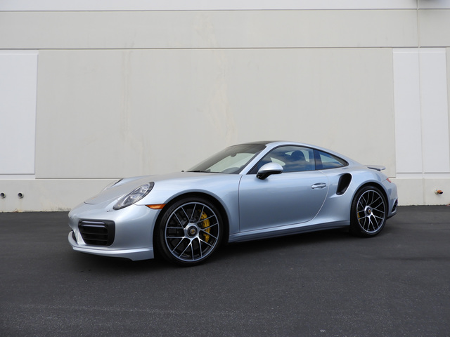Porsche 911 Turbo coupe big
