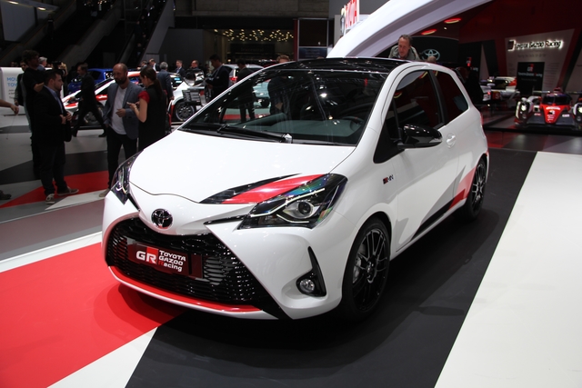 DS 7 Crossback modern specifications