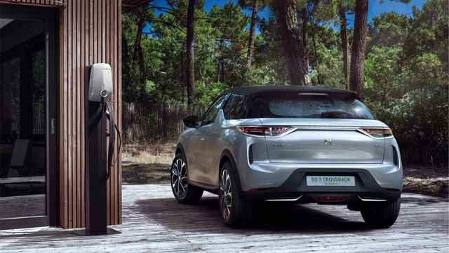 DS 3 Crossback E-Tense interior specifications