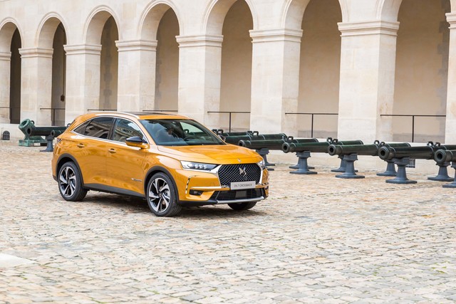 DS 7 Crossback E-Tense best photo