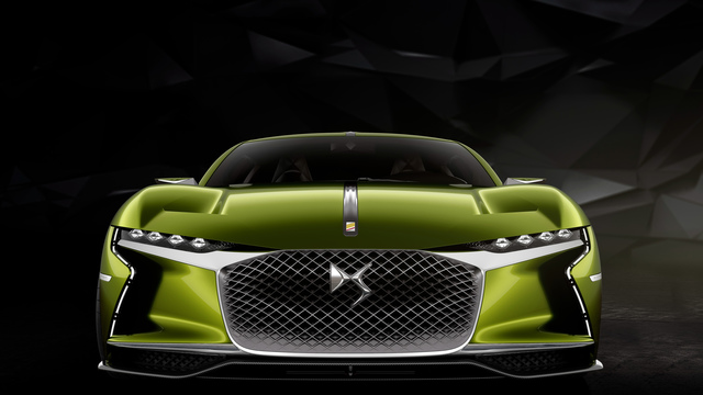 DS 7 Crossback E-Tense reviews model
