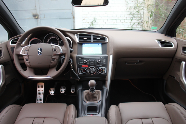 DS 4 Crossback interior big