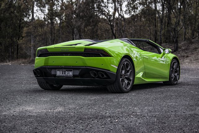 Lamborghini Huracan LP580-2 Spyder cabriolet model Lamborghini Huracan LP580-2 Spyder modern restyling