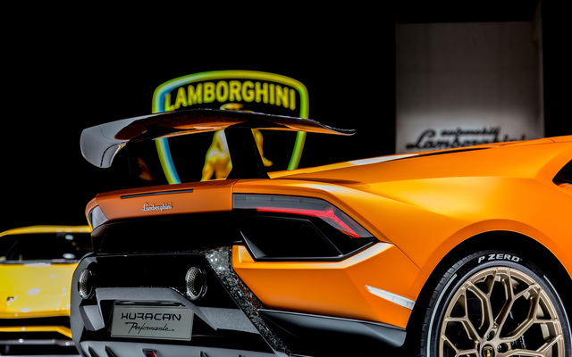 Lamborghini Huracan LP640-4 Performante best 2018 Lamborghini Huracan LP640-4 Performante modern model