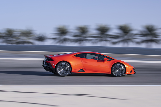 Lamborghini Lamborghini Huracan EVO Spyder mod big Lamborghini Lamborghini Huracan EVO Spyder hd specifications