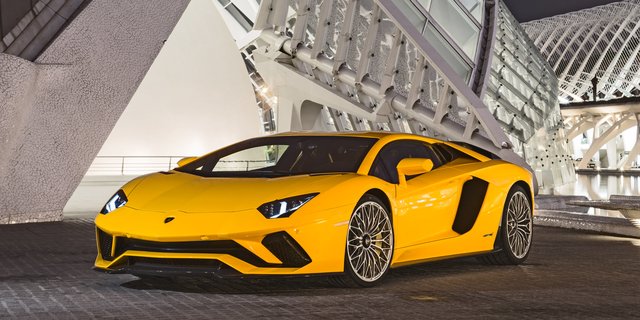 Lamborghini Aventador LP740-4 S Roadster 4k big Lamborghini Aventador LP740-4 S Roadster cabriolet model