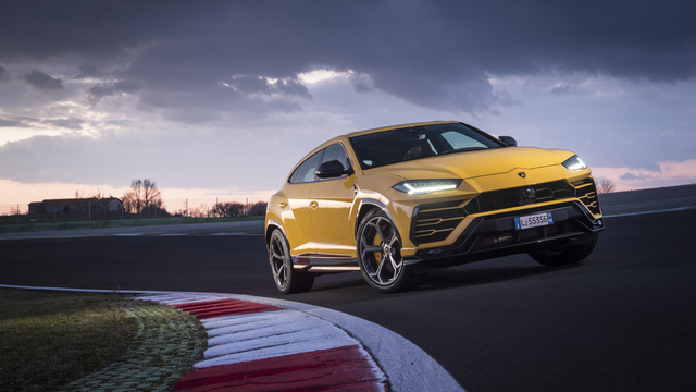 Lamborghini Urus suv big Lamborghini Urus interior 2018