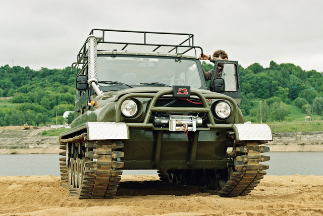 UAZ Hunter suv photo