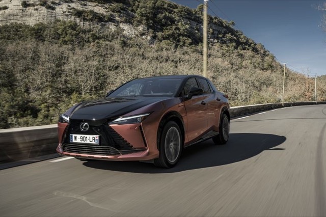 Lexus RZ 2023 suv