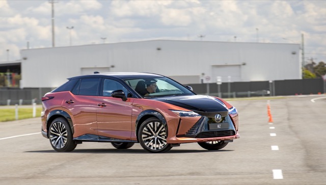 Lexus RZ 2023 suv