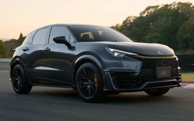 Lexus LBX 2023 suv