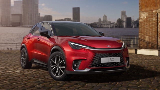 Lexus LBX 2023 suv