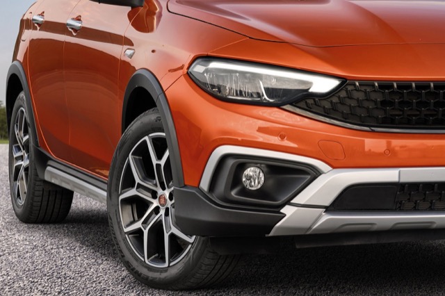 Rear view of Fiat Tipo Cross 2020