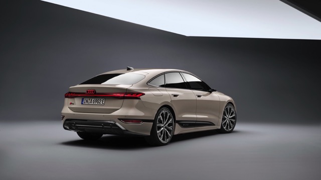 Audi A6 Sportback e-tron 2024 liftback
