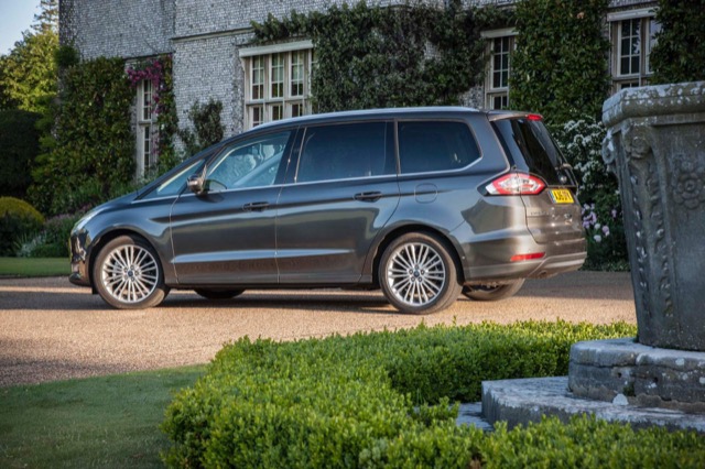 Ford Galaxy 2019 minivan